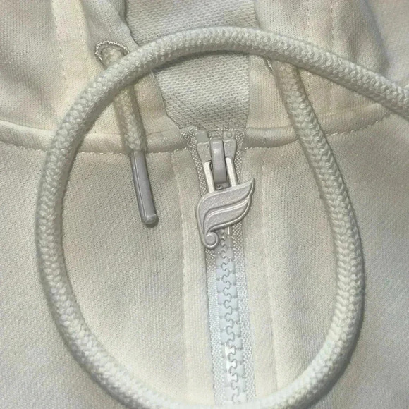 Fabletics Lightweight Terry Shrunken Hoodie size XL Colour: Cream/Graphic - Picture 4 of 13